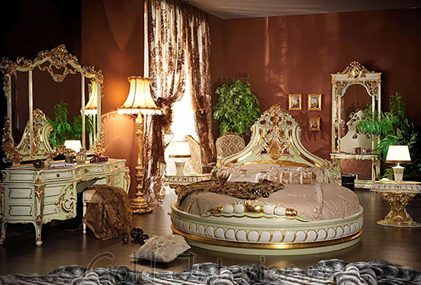 Круглая кровать в стиле барокко