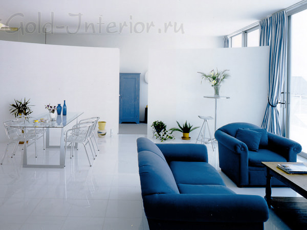 Примеры интерьеров с синим диваном