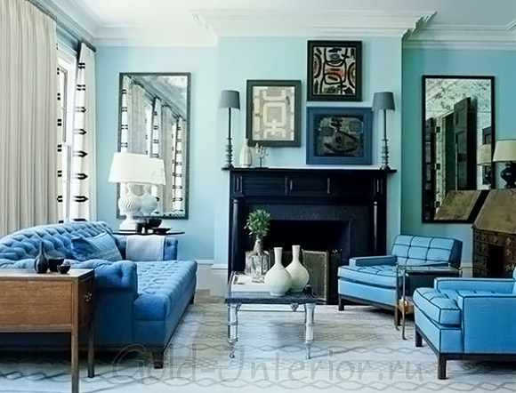 Слияние синего и голубого цвета в дизайне гостиной